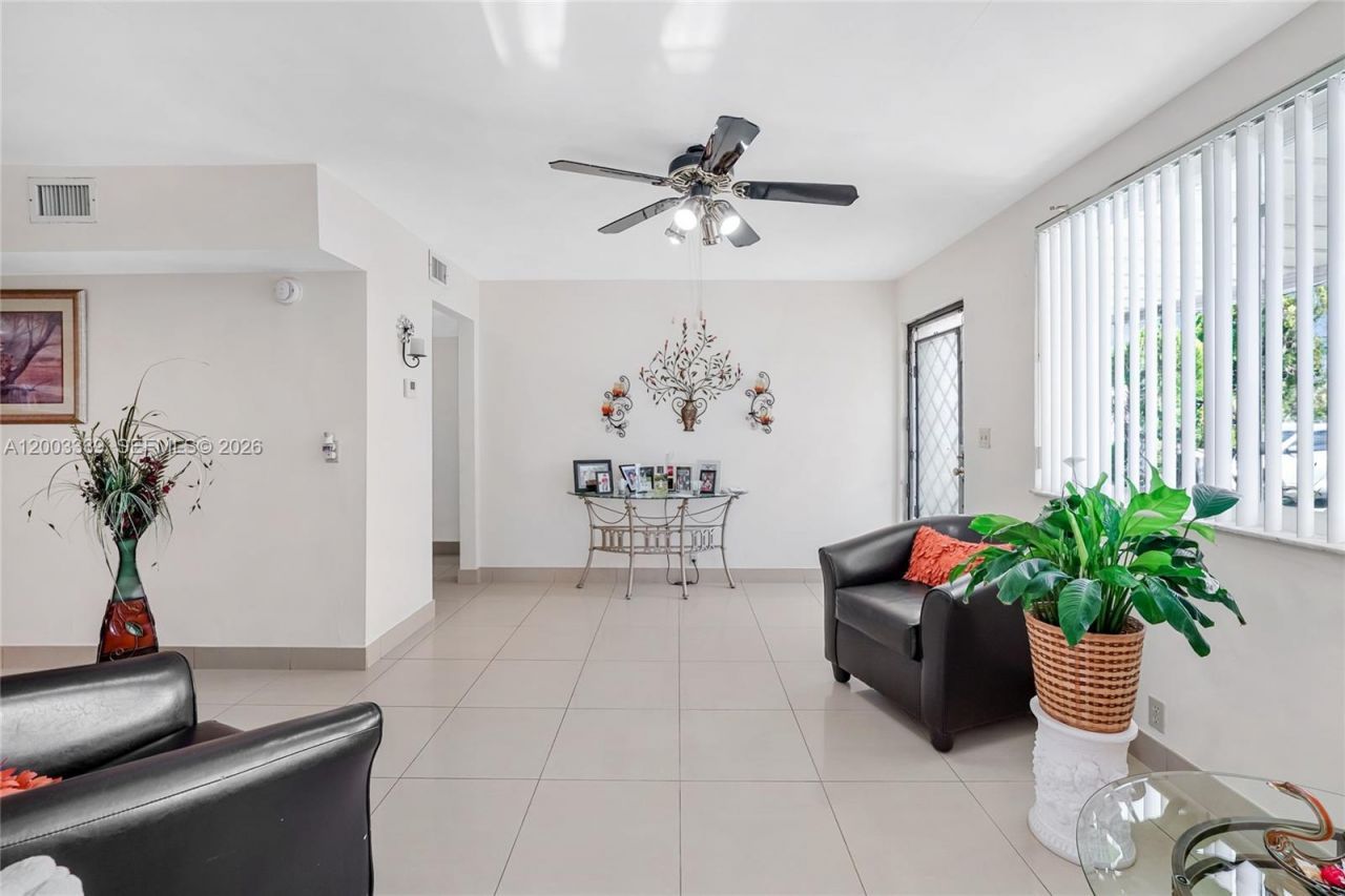 175 E 45th St , Hialeah, FL 33013 Photo