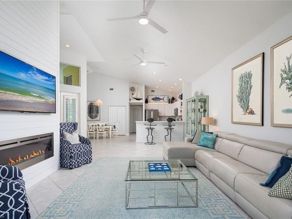 3308 Duchess DR , NAPLES, FL 34112