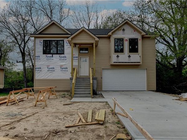 62nd Place, Kansas City, KS 66102