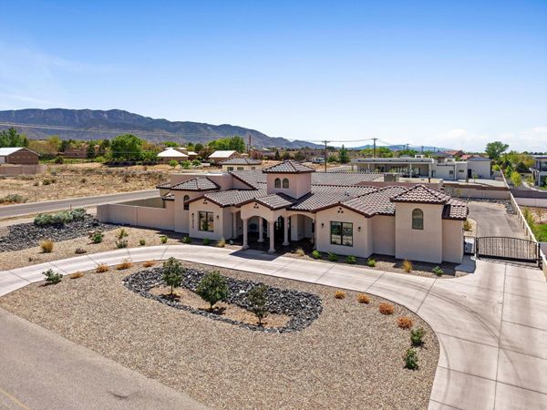 10310 Signal Avenue NE, Albuquerque, NM 87122