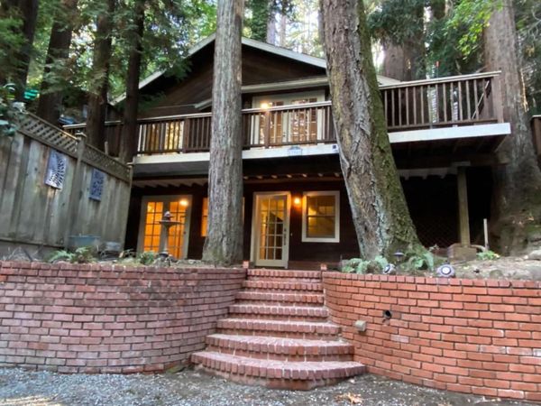 17960 Apache Trail , Los Gatos, CA 95033