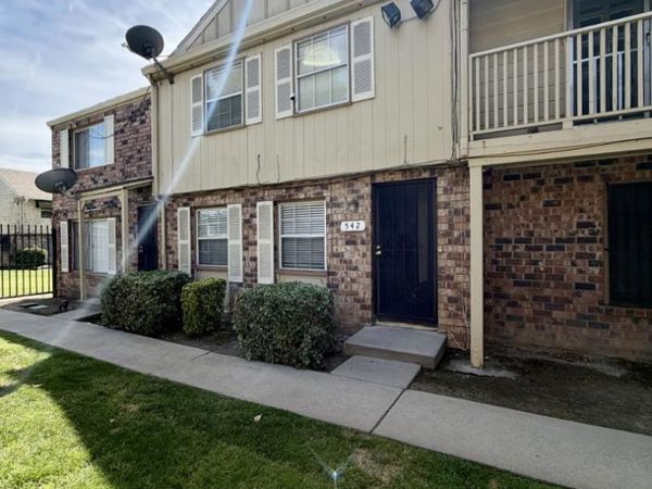 542 Salem Way , Stockton, CA 95207