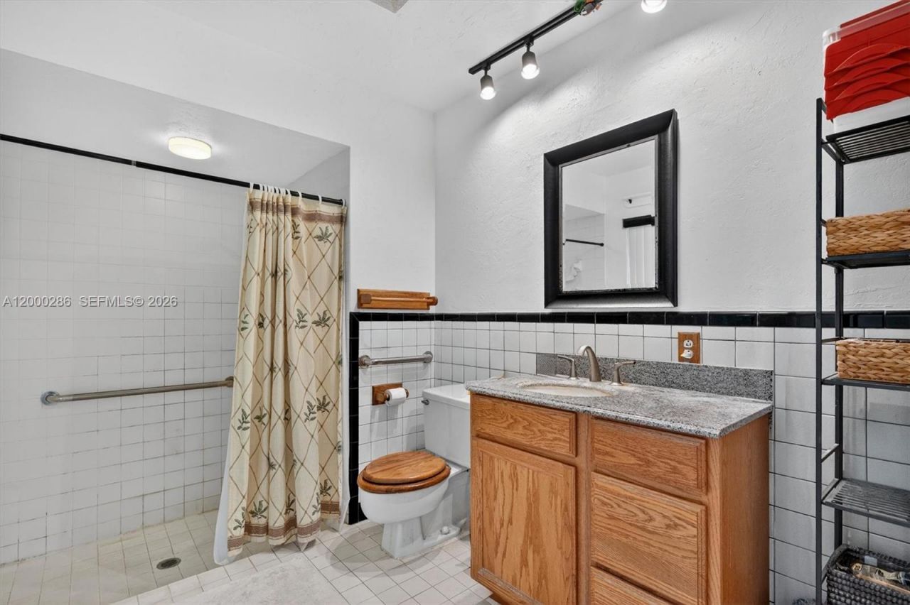 7009 SW 66th Ave , South Miami, FL 33143 Photo