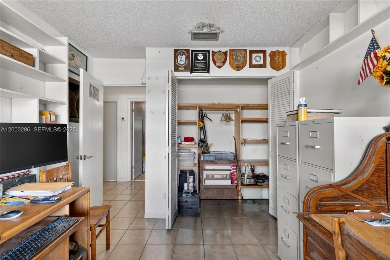 7009 SW 66th Ave , South Miami, FL 33143 Photo