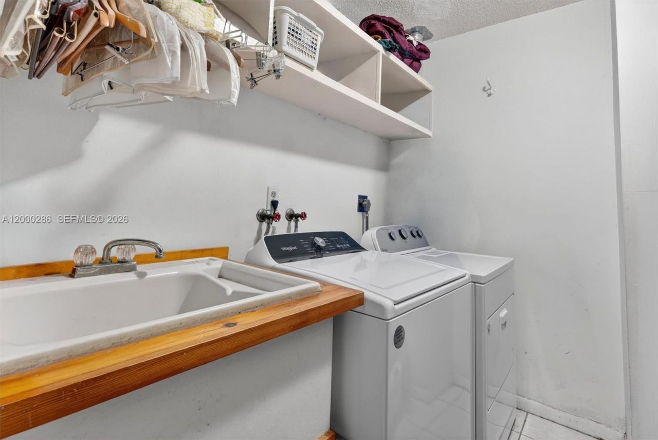 7009 SW 66th Ave , South Miami, FL 33143 Photo