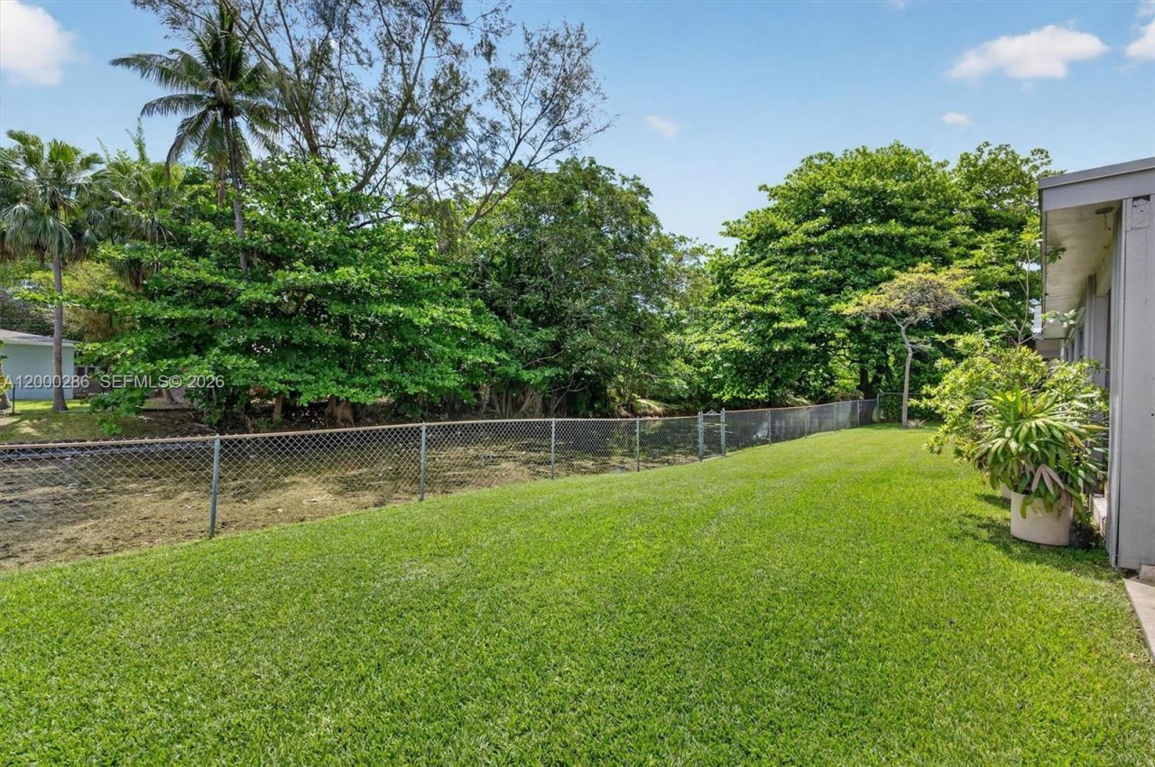 7009 SW 66th Ave , South Miami, FL 33143 Photo