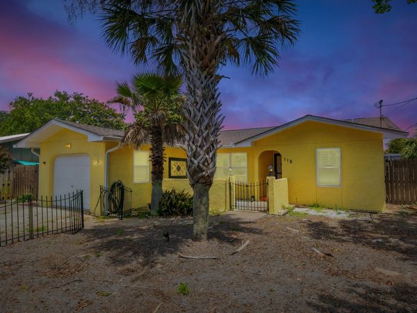 118 Lakeside Circle, Panama City Beach, FL 32413