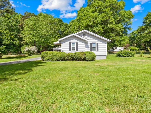 213 Ledford Drive , Gastonia, NC 28056