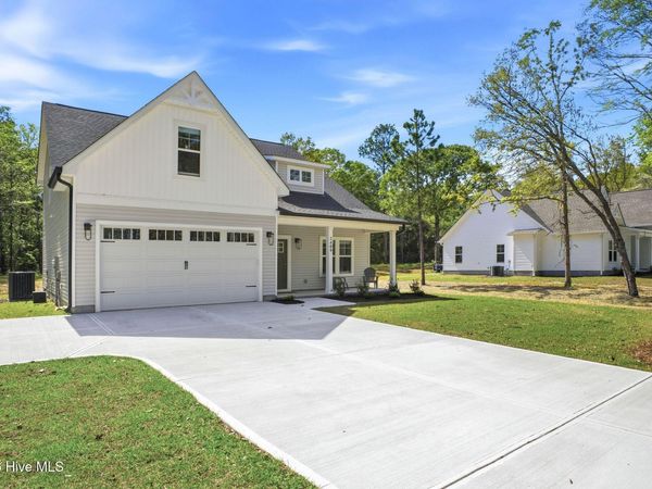 2409 Sunset Harbor Road SE, Bolivia, NC 28422