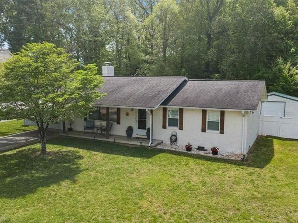 111 W Fir St, LaFollette, TN 37766