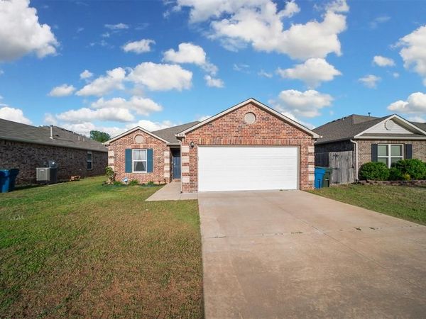 914 Karlee Court, Midwest City, OK 73130