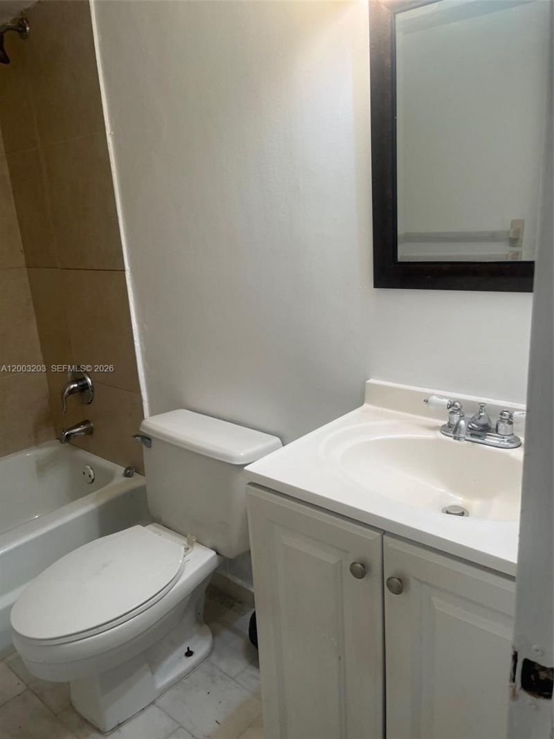 1800 Sans Souci Blvd , Unit 218, North Miami, FL 33181 Photo