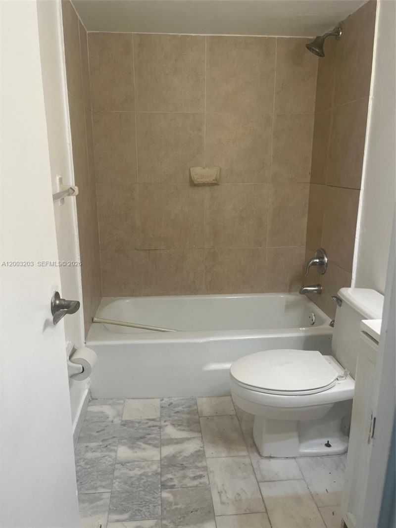 1800 Sans Souci Blvd , Unit 218, North Miami, FL 33181 Photo