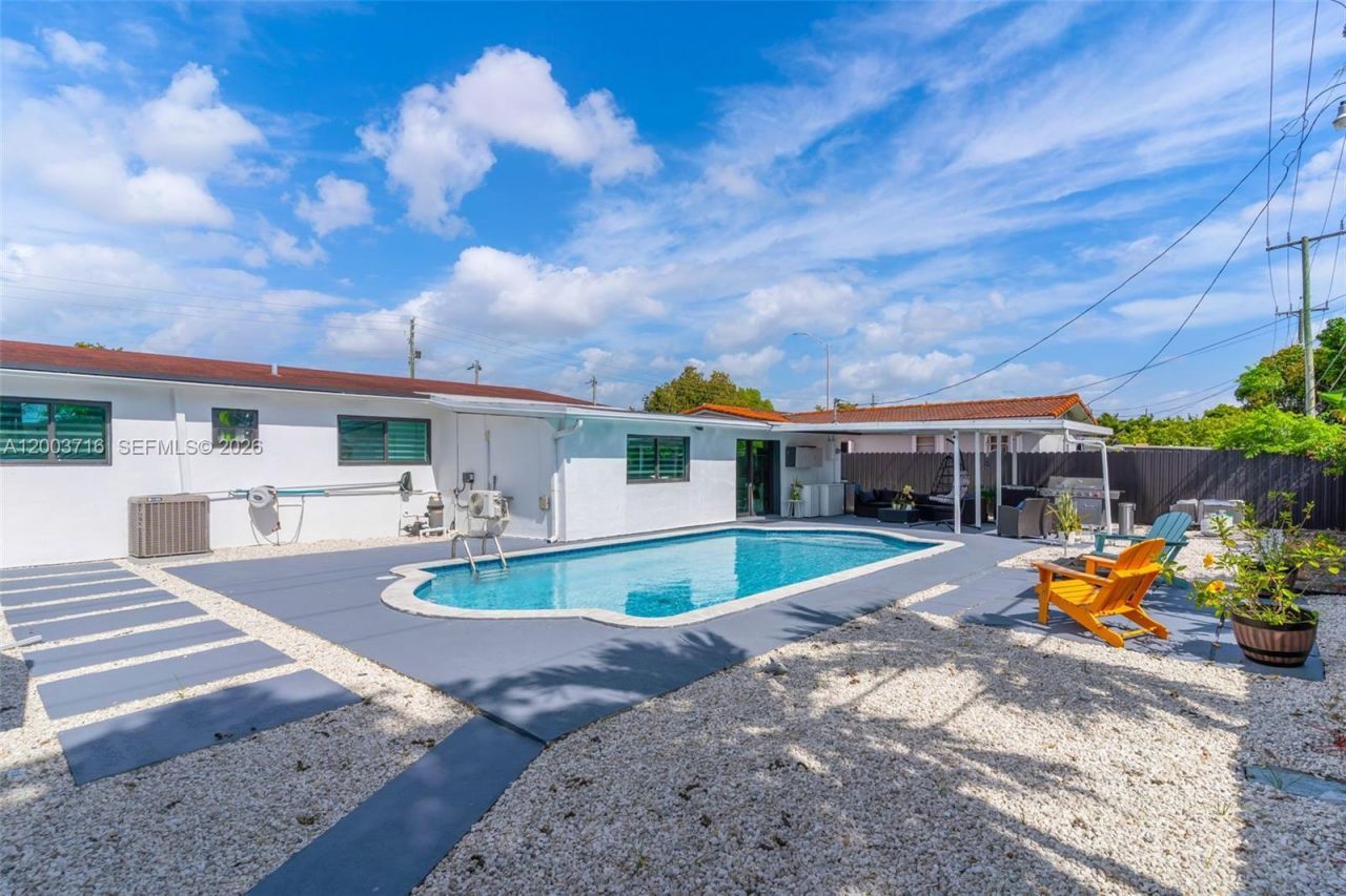 4211 W 8th Ave , Hialeah, FL 33012 Photo