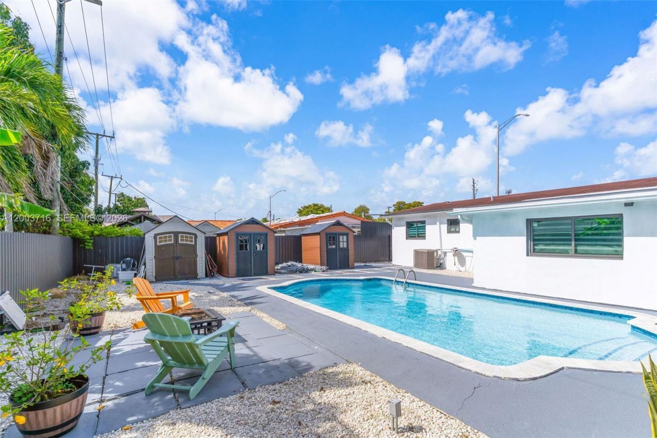 4211 W 8th Ave , Hialeah, FL 33012 Photo