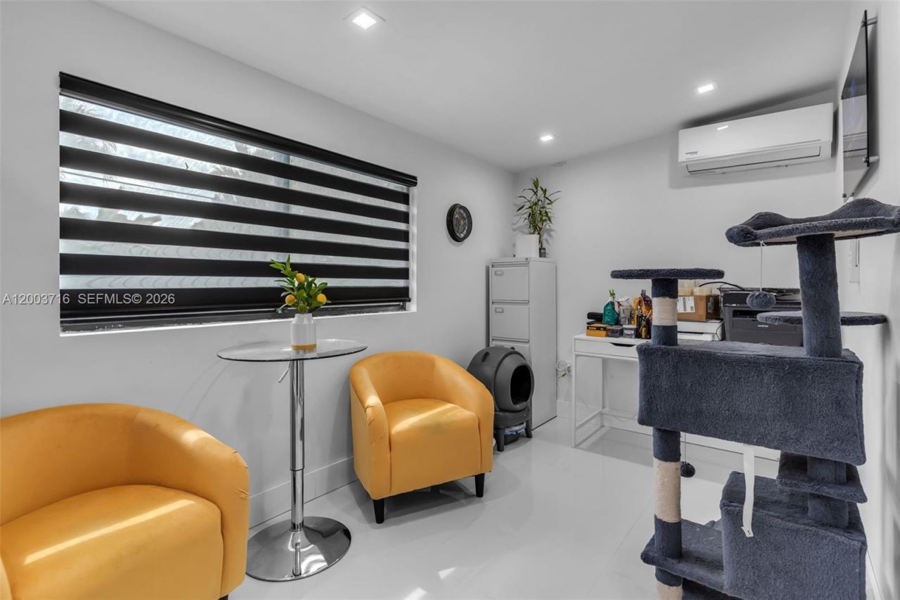 4211 W 8th Ave , Hialeah, FL 33012 Photo