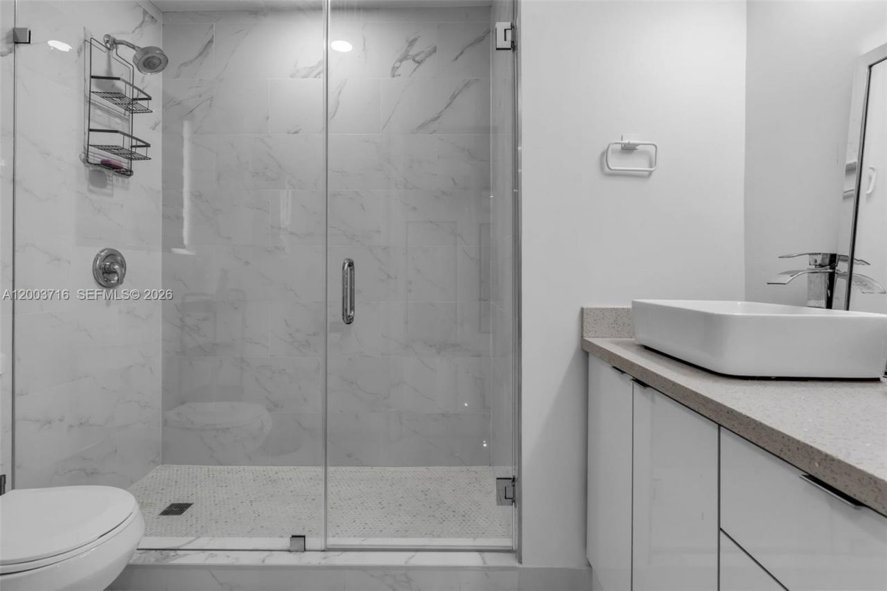 4211 W 8th Ave , Hialeah, FL 33012 Photo