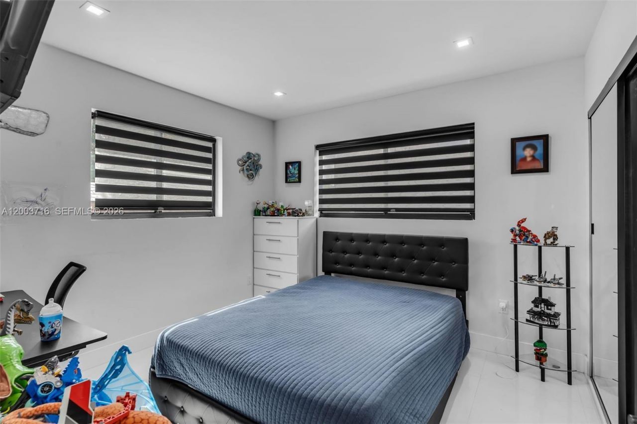 4211 W 8th Ave , Hialeah, FL 33012 Photo