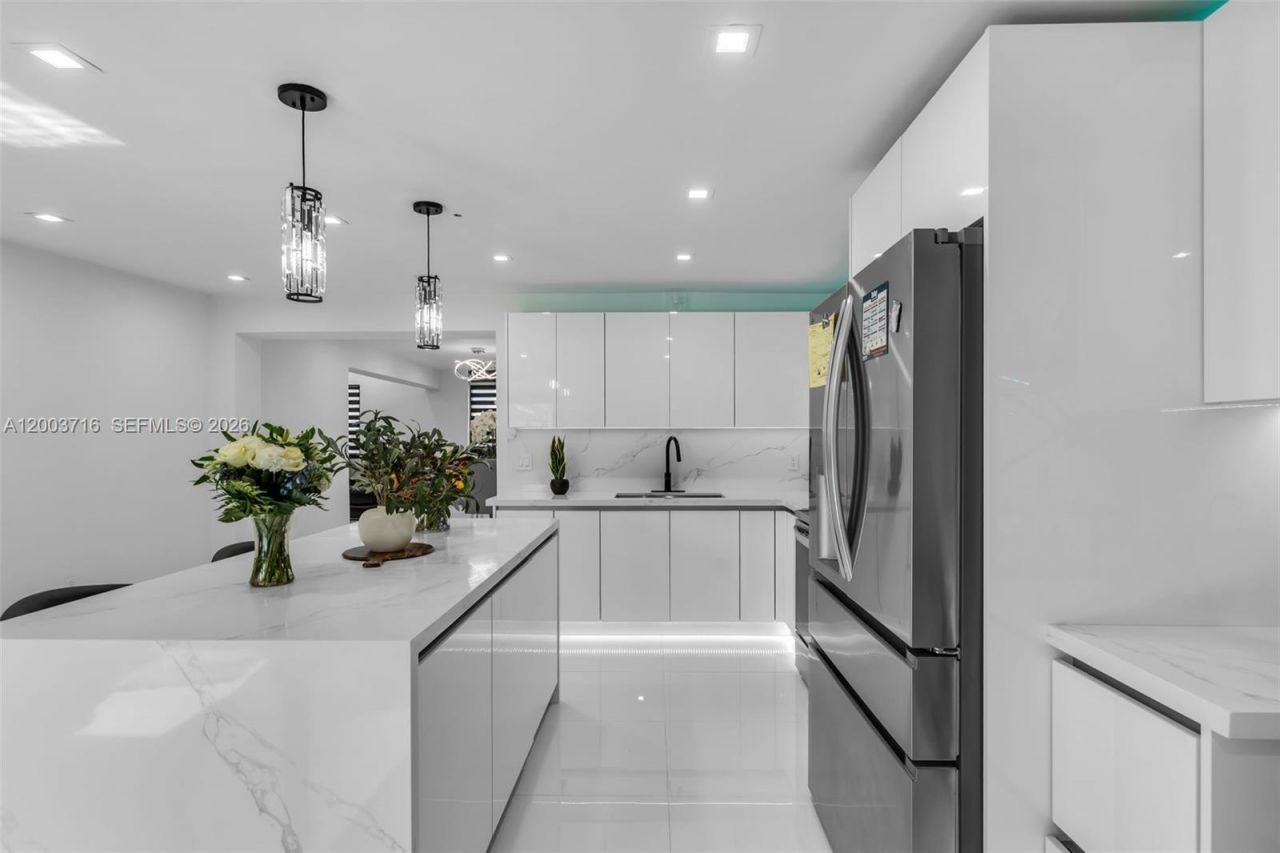 4211 W 8th Ave , Hialeah, FL 33012 Photo