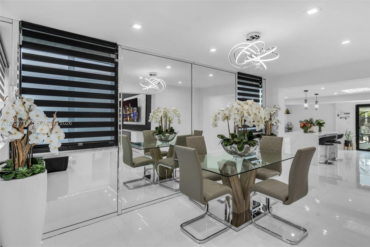 4211 W 8th Ave , Hialeah, FL 33012 Photo