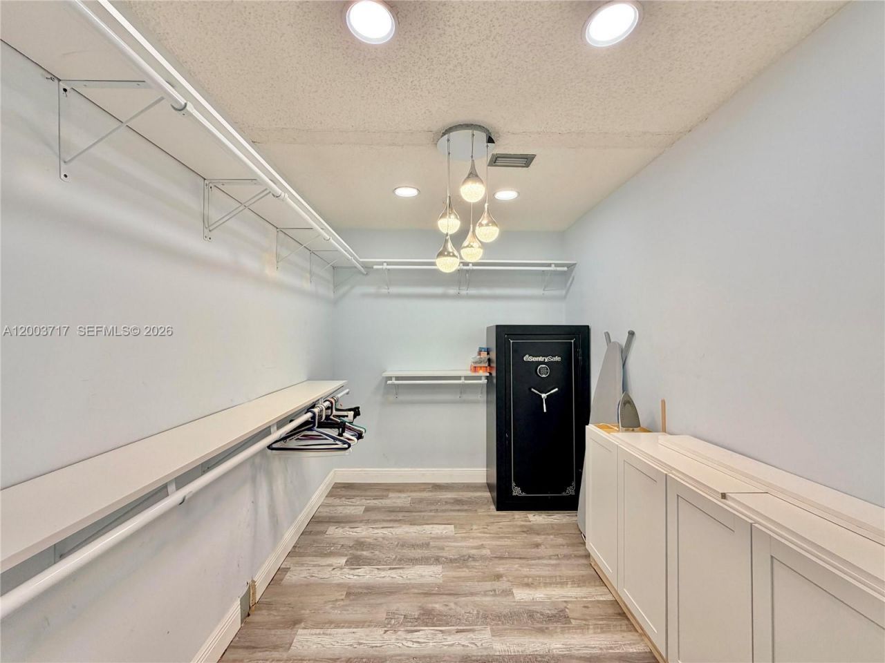 8176 Pine Cir , Tamarac, FL 33321 Photo