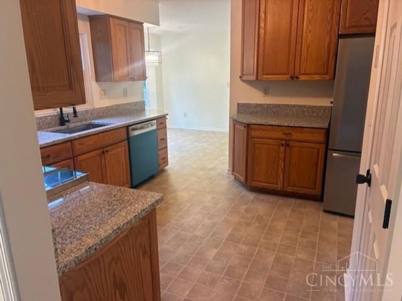 3042 Woodside Drive, Fairfield, OH 45014 Photo 13