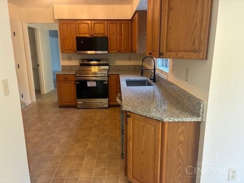 3042 Woodside Drive, Fairfield, OH 45014 Photo 8