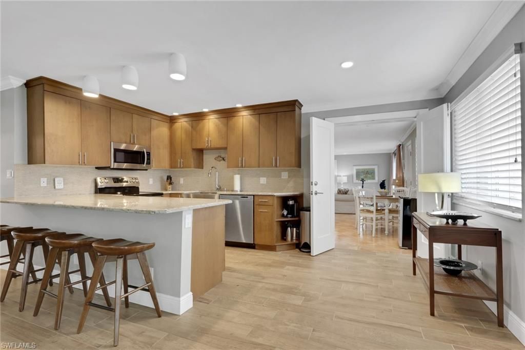 638 7th Ave S, Unit B638, Naples, FL 34102 Photo