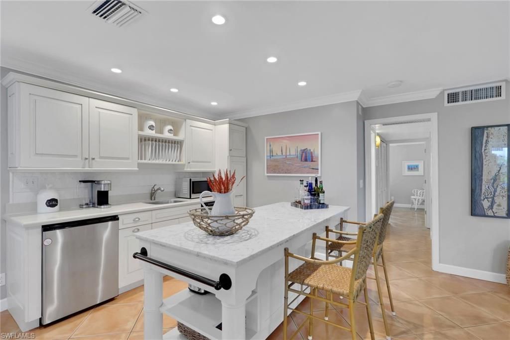 638 7th Ave S, Unit B638, Naples, FL 34102 Photo