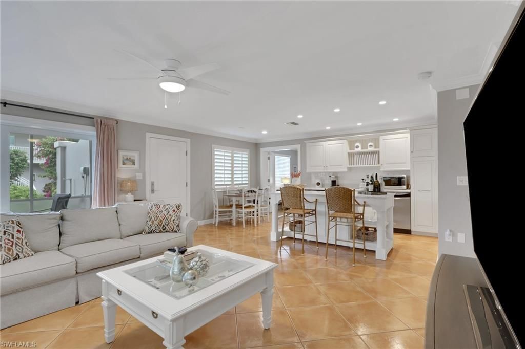 638 7th Ave S, Unit B638, Naples, FL 34102 Photo