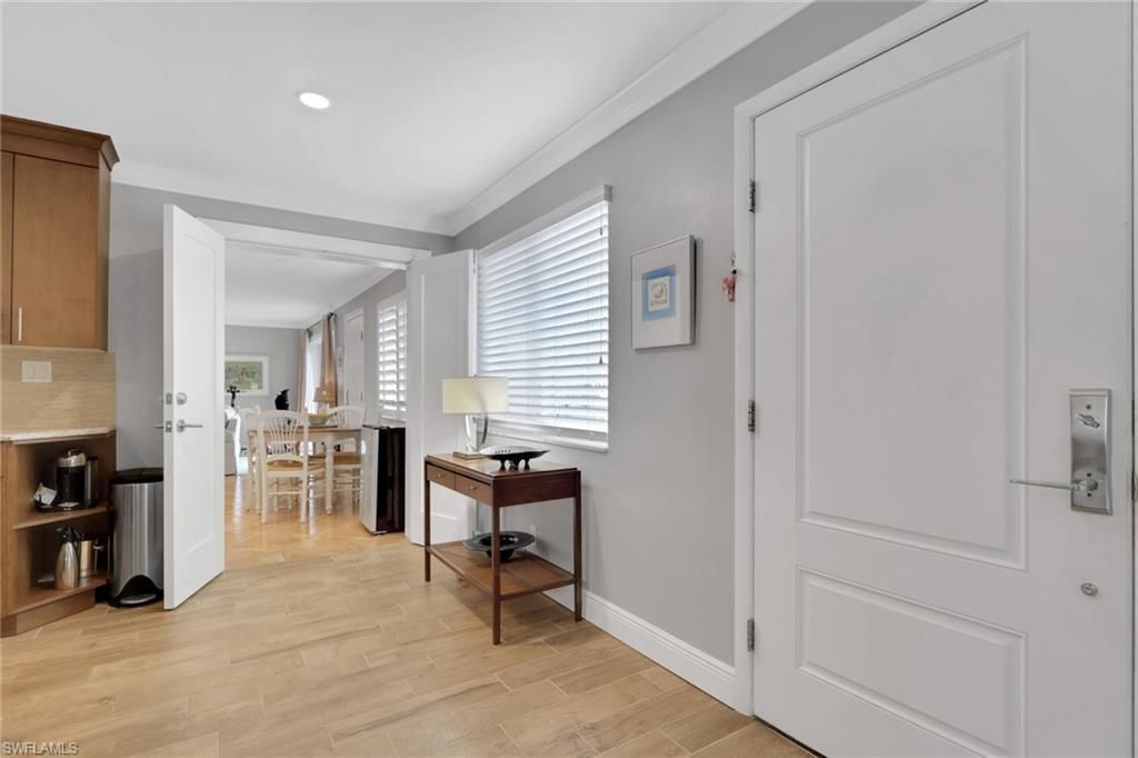 638 7th Ave S, Unit B638, Naples, FL 34102 Photo