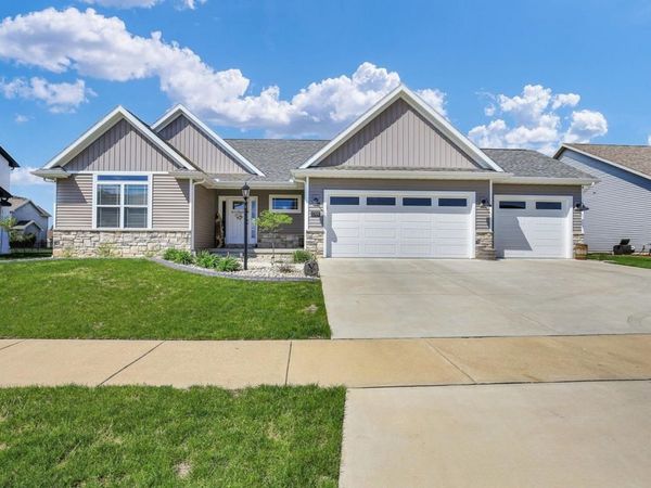 1709 Littlefield Lane , Mahomet, IL 61853