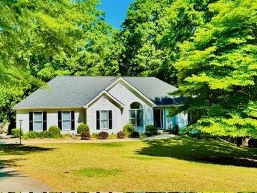 37 Inland Circle, Newnan, GA 30263