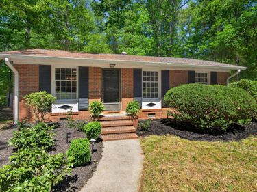 14 Jonan Court, Chapel Hill, NC 27516