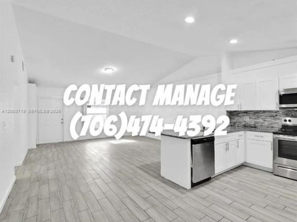 13958 Folkestone Cir , Wellington, FL 33414