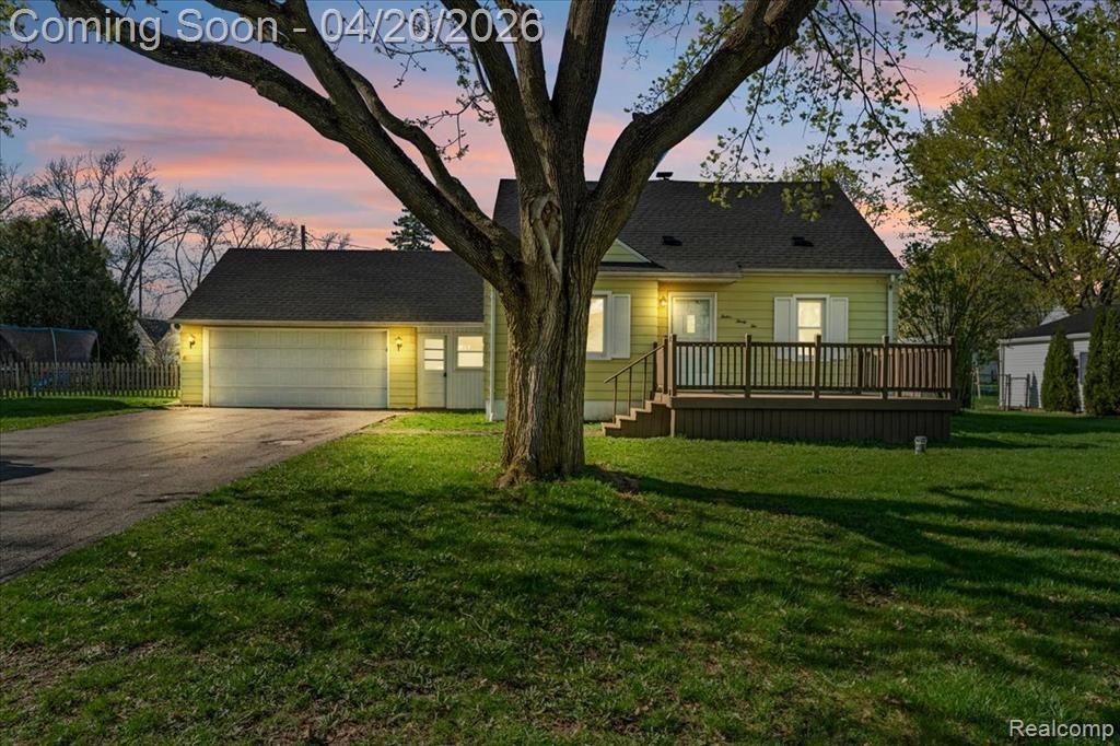 1232 Bel Air Drive, Flint Township, MI 48507 Main Photo