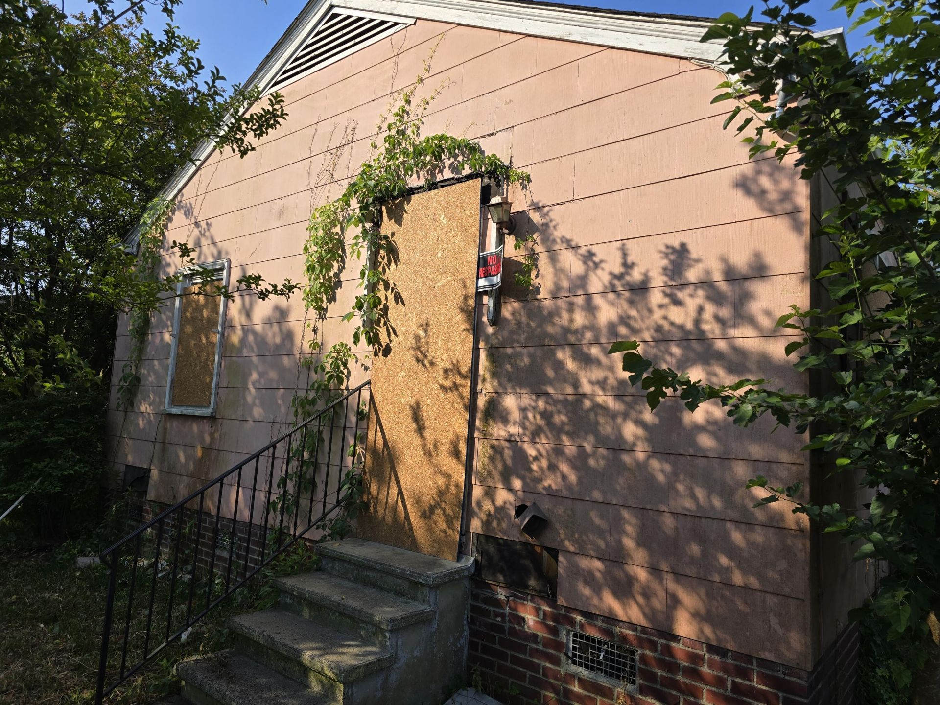 1809 Grayson Street Photo 5