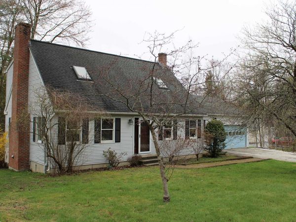 25 Laverne Drive, Rutland City, VT 05701