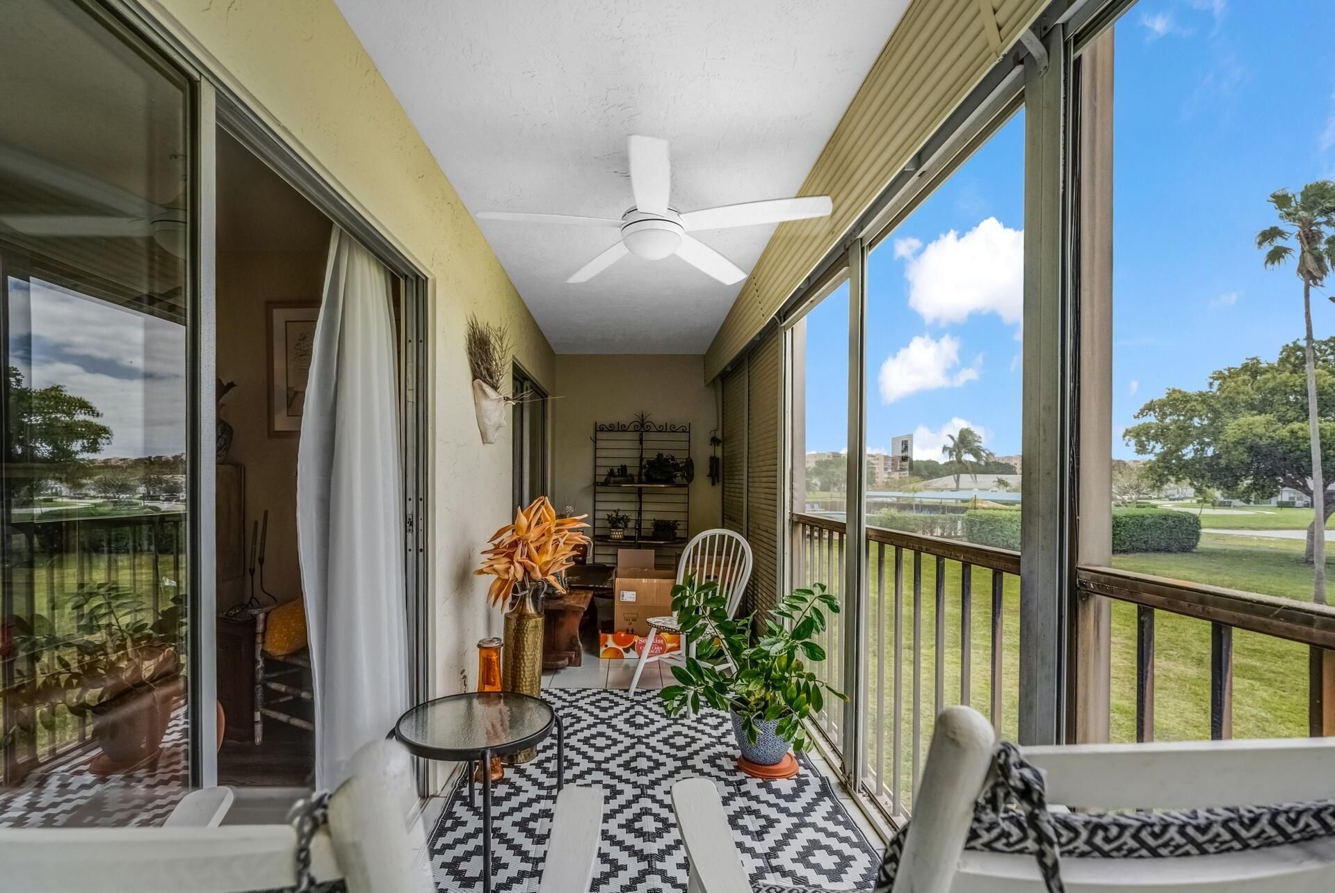 6936 Huntington Lane, Unit 204, Delray Beach, FL 33446 Photo