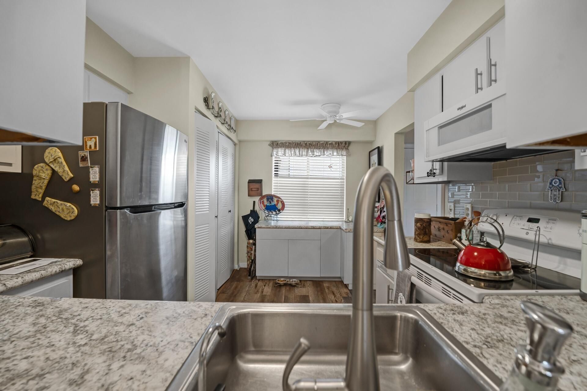 6936 Huntington Lane, Unit 204, Delray Beach, FL 33446 Photo