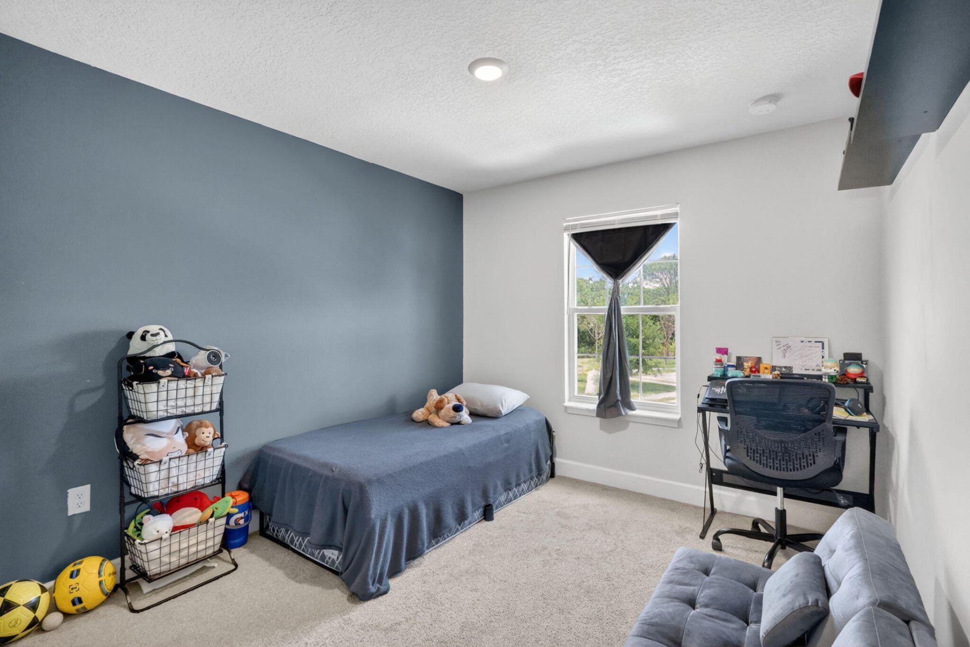 674 NE Turtleback Trail, Port Saint Lucie, FL 34983 Photo