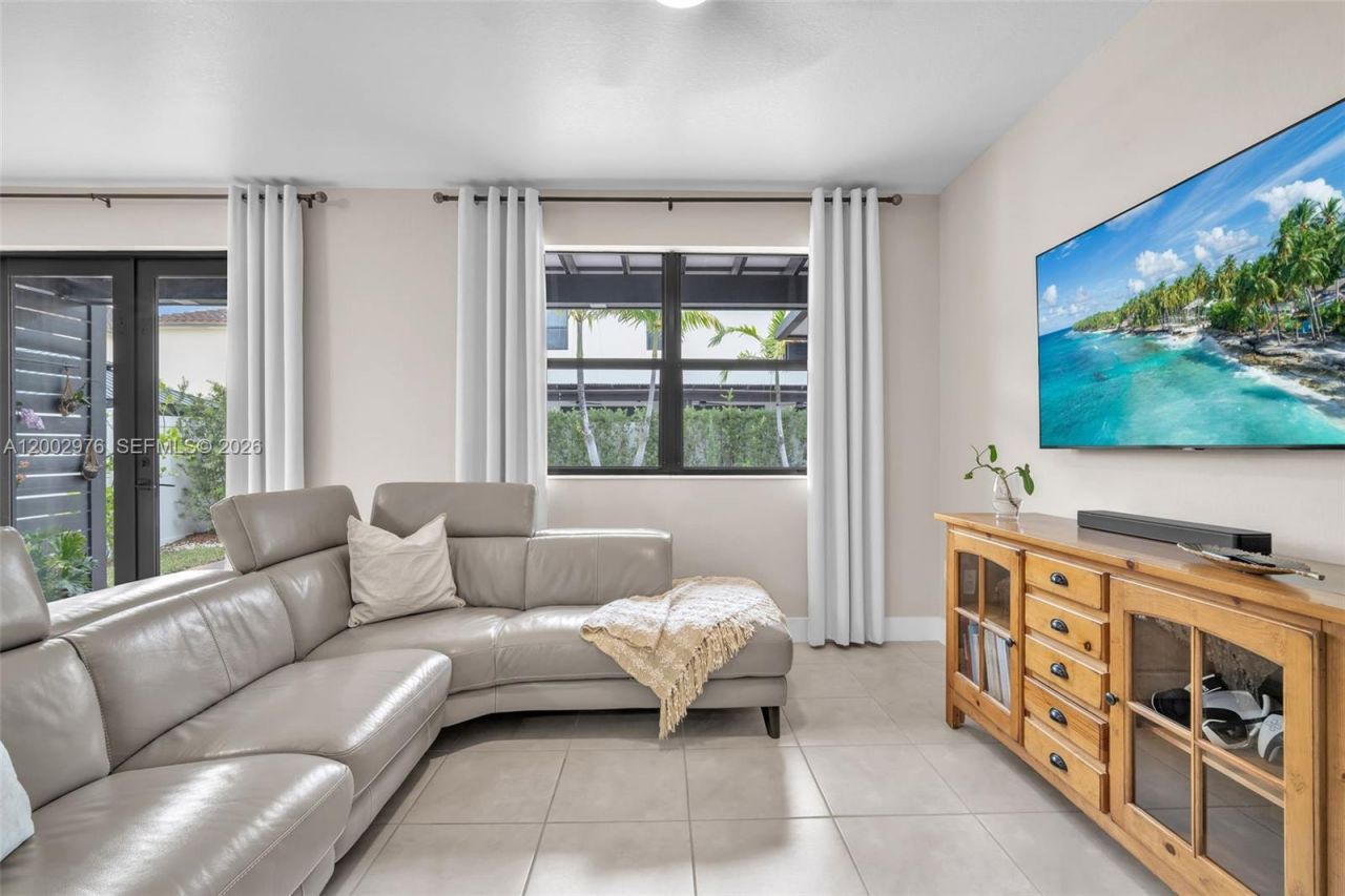 3525 W 94th St , Hialeah, FL 33018 Photo