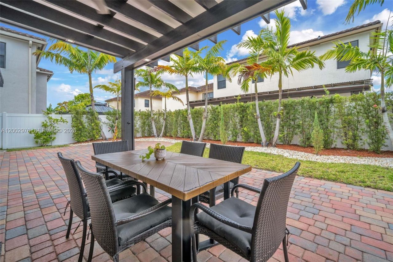 3525 W 94th St , Hialeah, FL 33018 Photo