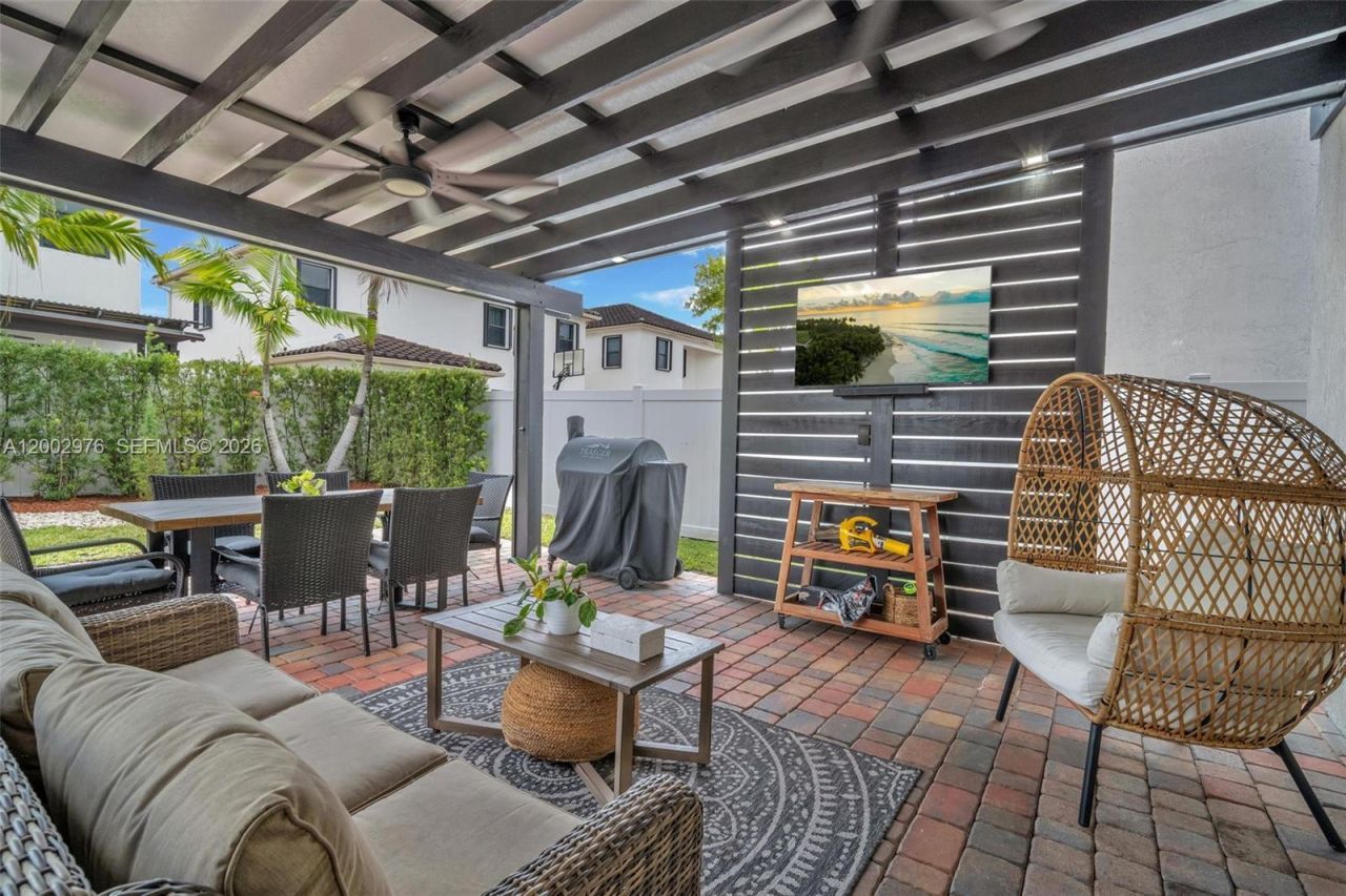 3525 W 94th St , Hialeah, FL 33018 Photo