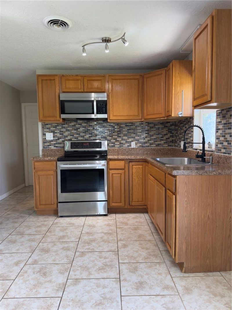 4850 Lake Shore Drive , Saint Cloud, FL 34772 Photo