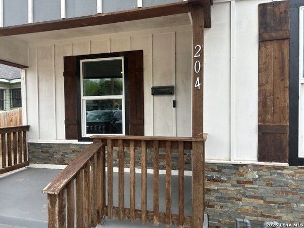 204 Vine St, San Antonio, TX 78210