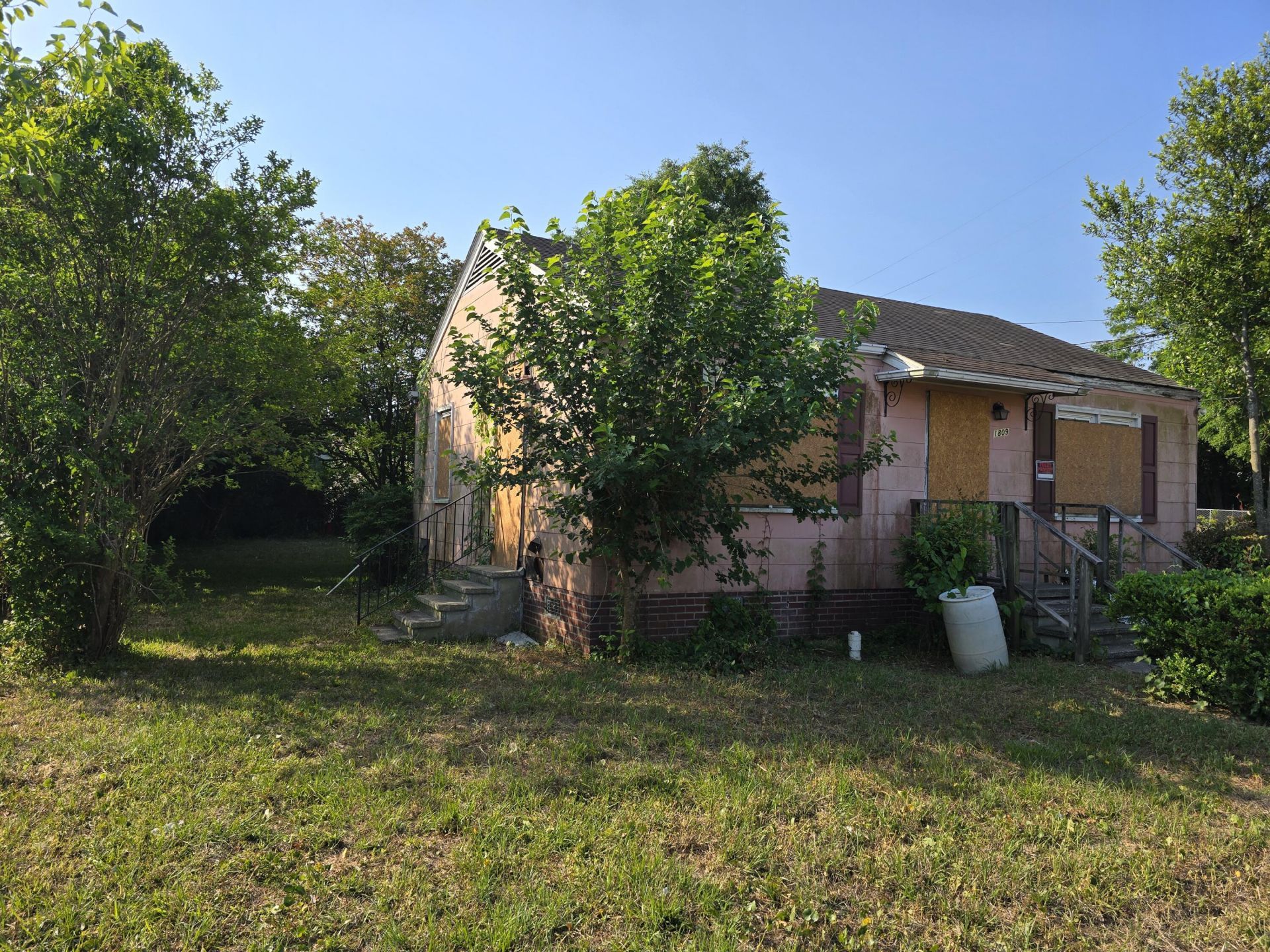 1809 Grayson Street Photo 8
