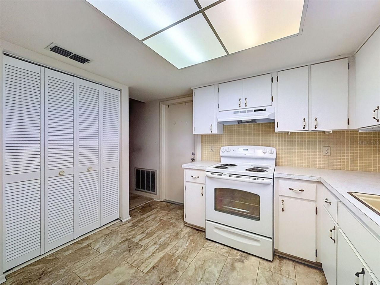 9811 Woodstock Lane , Port Richey, FL 34668 Photo