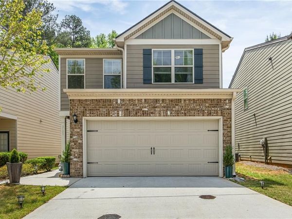 3131 Bonnes Dr, Lithonia, GA 30038