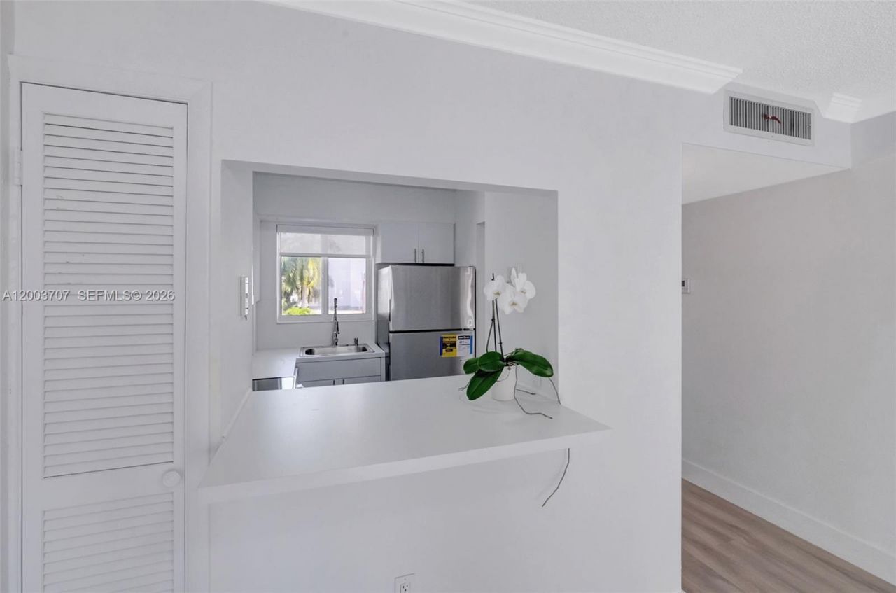 1345 Lincoln Rd , Unit 501, Miami Beach, FL 33139 Photo